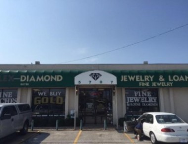 Storefront of Houston's Diamond Jewelry & Loan